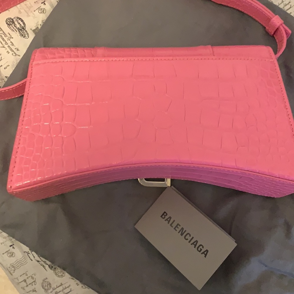 ~~SOLD ~~šš„°š„°Balenciaga Pink Hourglass Bag - Picture 6 of 9
